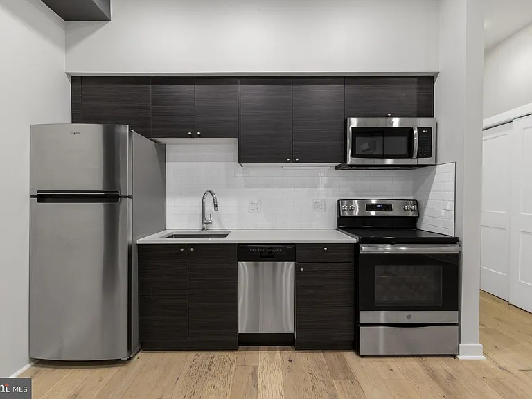 257 N 3rd St #2 — Photo 8