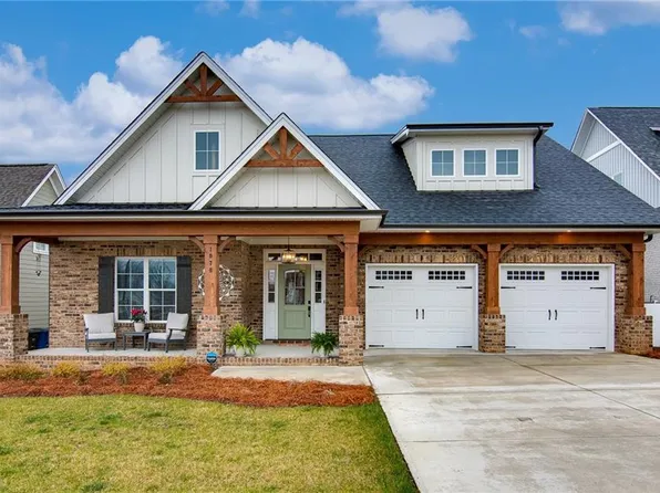 1070 Wood Duck Ln, Winston Salem, NC 27106