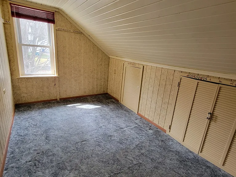 1212 Steuben St — Photo 8