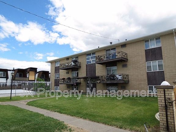 2nd image of 1401 2b St S #21