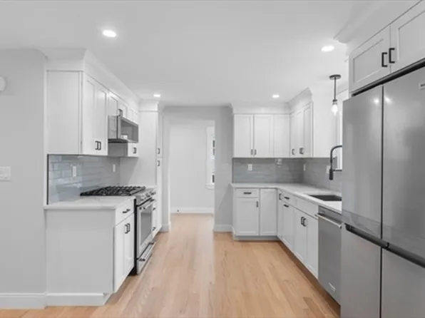 22 James St #A, Woburn, MA 01801