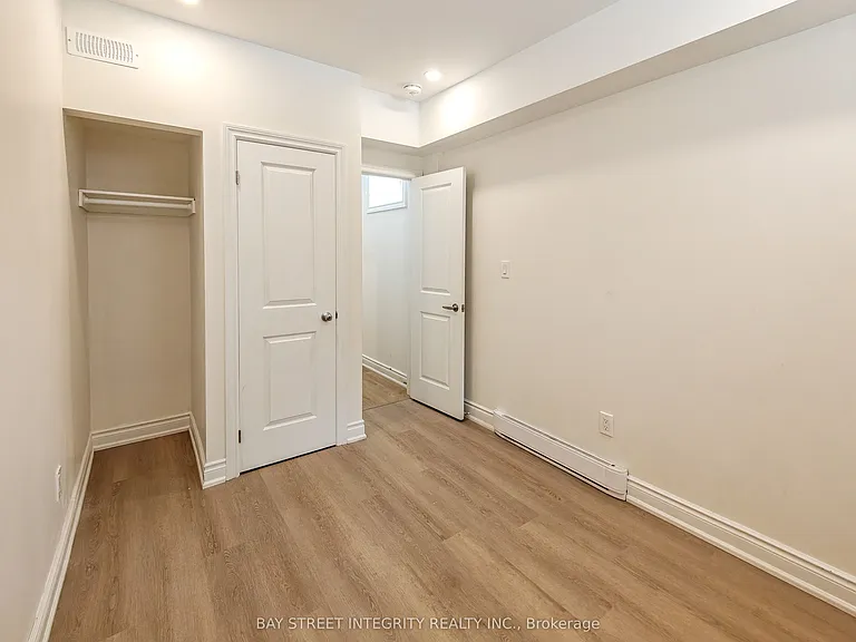 598 Crawford St #LOWER — Photo 7