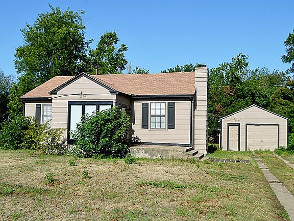 4th image of 2504 Halloran St
