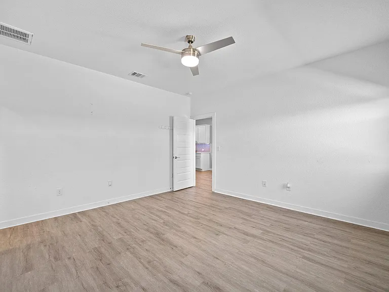 129 Cupreata Ln — Photo 14