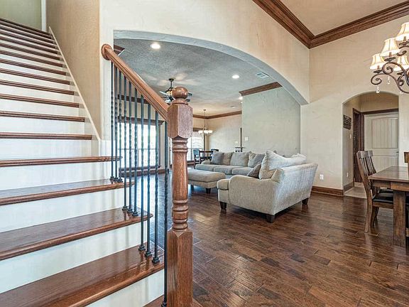 5th image of 104 Firefly Cir