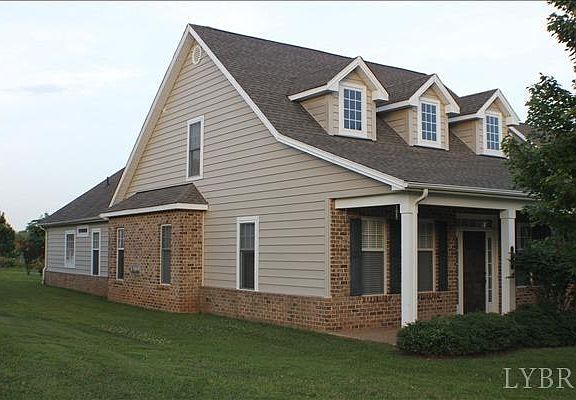 2nd image of 1122 Helmsdale Dr