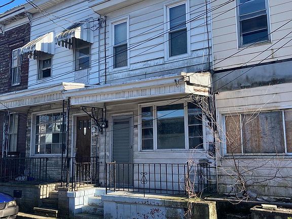 3rd image of 38 W South St