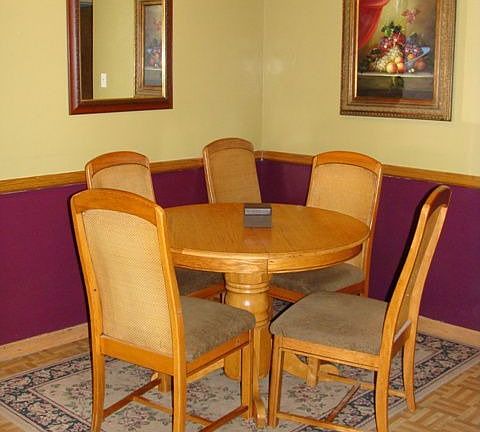 Eat in Kitchen