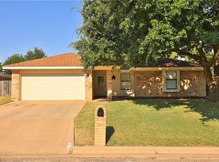 5210 Long Shadows Ln, Abilene, TX 79606