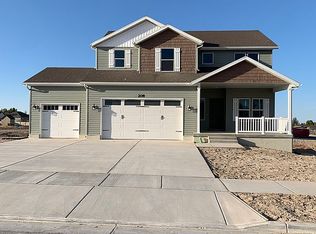 208 W South St, Grantsville, UT 84029