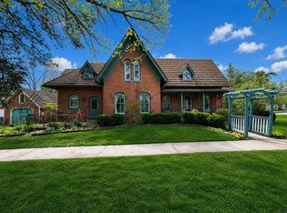 701 5th Ave, Decorah, IA 52101