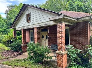 1510 Jeters Chapel Rd, Vinton, VA 24179