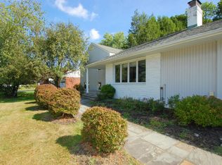 3 Old Farms Rd, Poughkeepsie, NY 12603