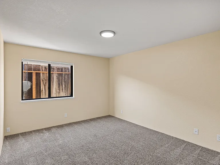 The Peppertree Apartments — Photo 24