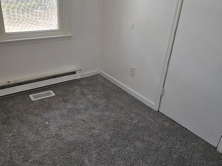 415 Dickens Ave — Photo 10