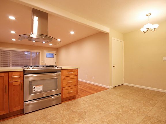 4th image of 772 San Juan Dr