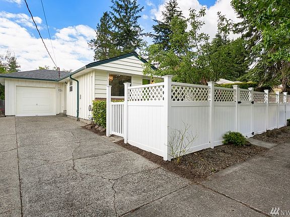 3rd image of 7035 25th Ave NE