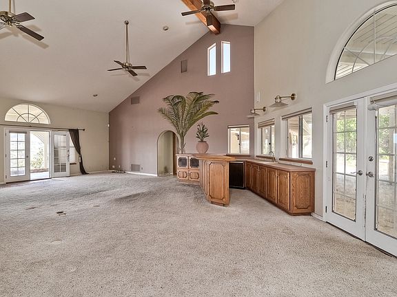 Additional Living Room