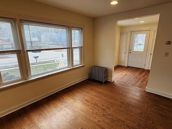 4th image of W1248 Marietta Ave #W1248