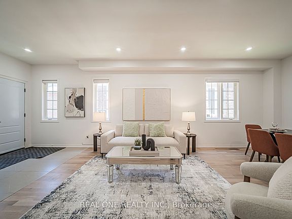 5th image of 35 Formosa Dr
