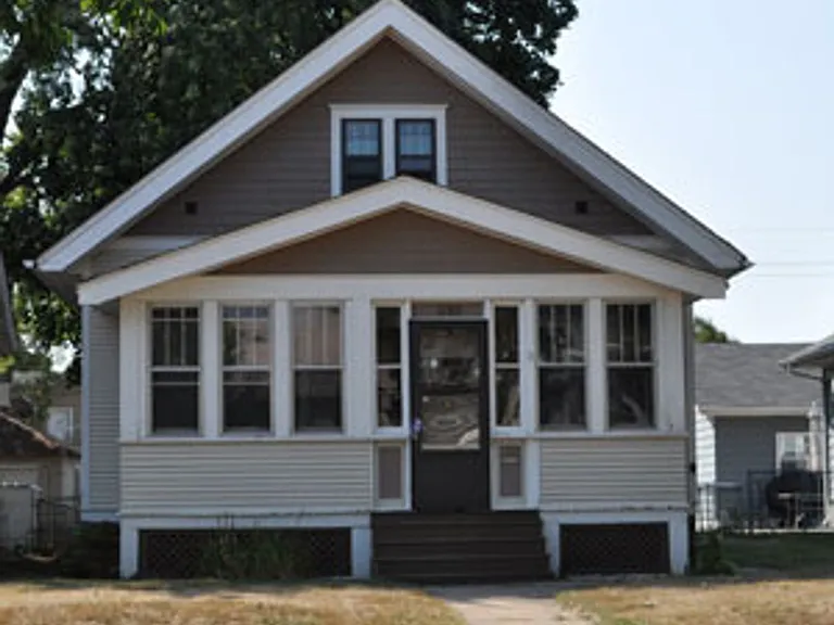 1180 Charles Ave — Photo 15
