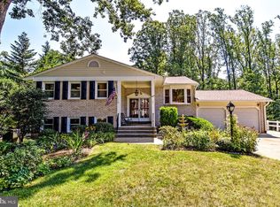 6023 Hofstra Ct, Springfield, VA 22152