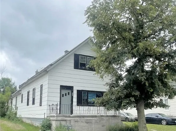 39 Lombard St, Buffalo, NY 14206