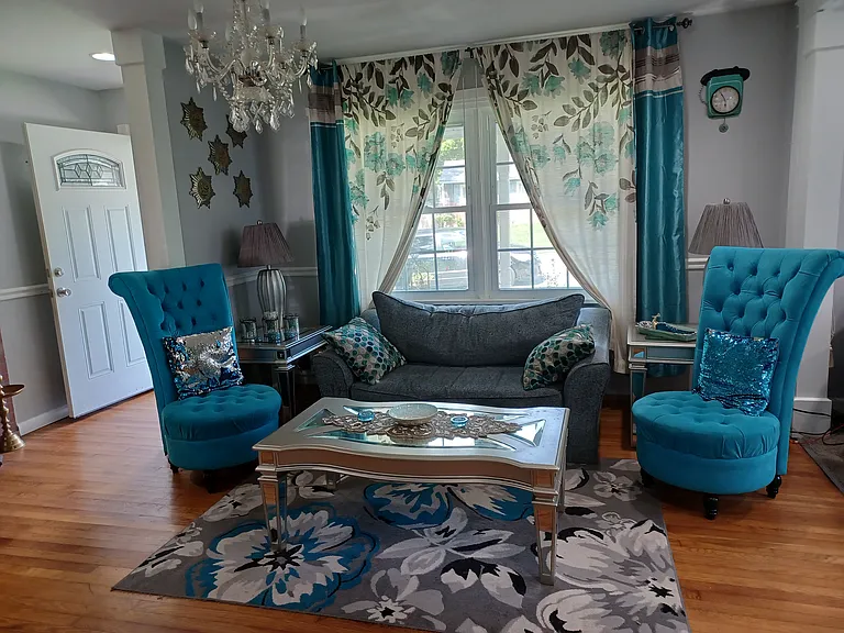 1241 Queen Anne Ave — Photo 11