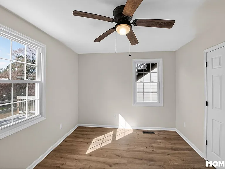 217 Pecan Rd — Photo 5