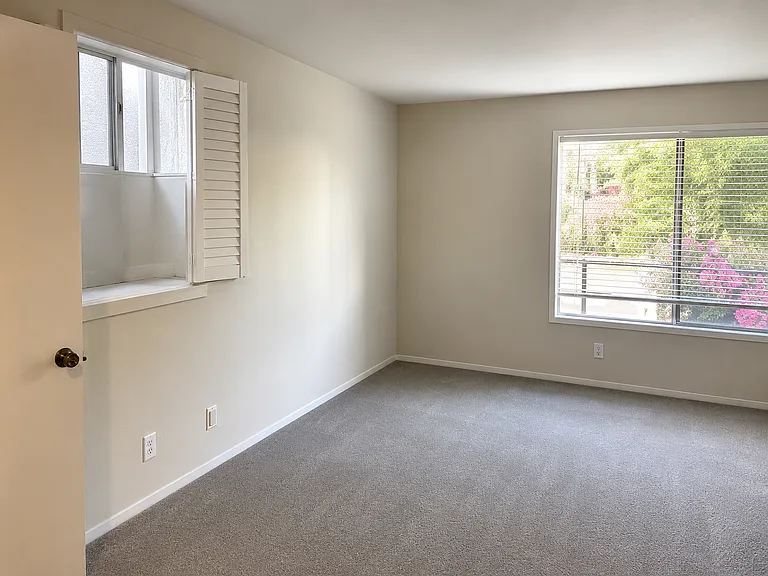 1623 Sparkling Way — Photo 9