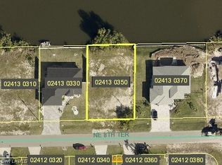 205 NE 8th Ter, Cape Coral, FL 33909