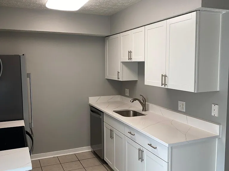 406 Caldy Ct — Photo 7