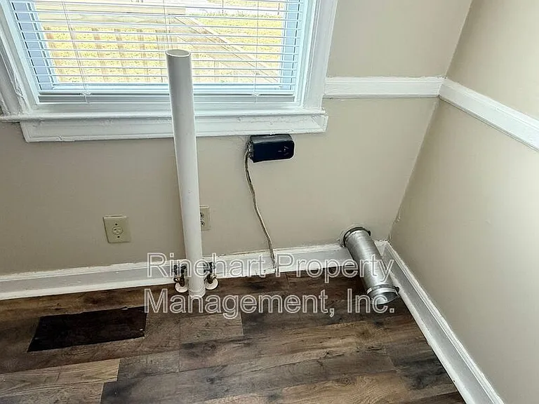 242 Cherry Rd S — Photo 24