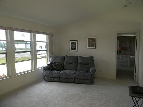 4th image of 9146 101st Ave