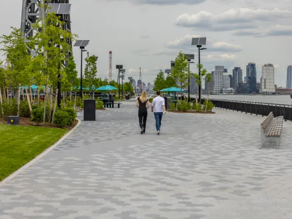 636 East 14th Street image 8 of 12