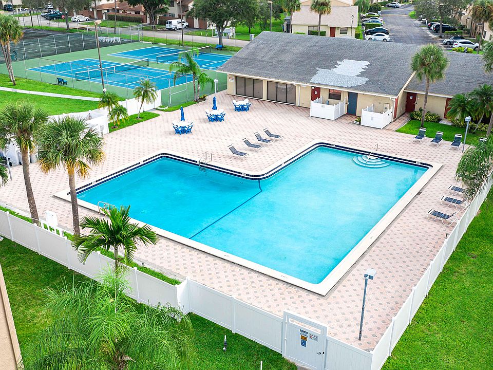 2nd image of 3370 Beau Rivage Dr APT L4