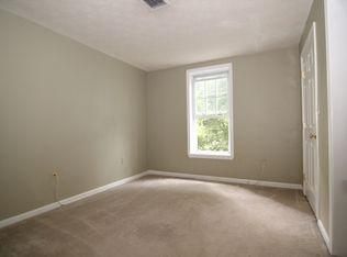 96 River Rd, Manchester, NH 03104
