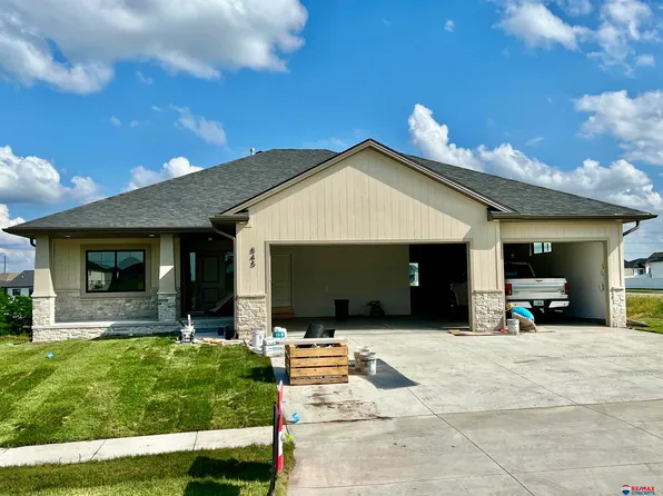 845 W Santa Clara St, Lincoln, NE 68523