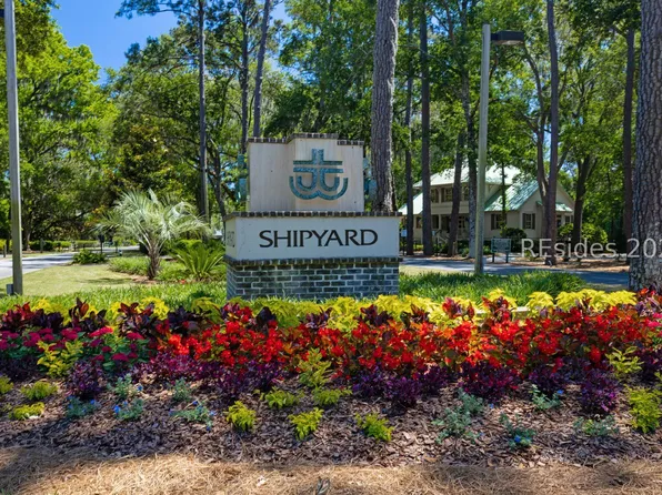 7 Gloucester Rd, Hilton Head Island, SC 29928