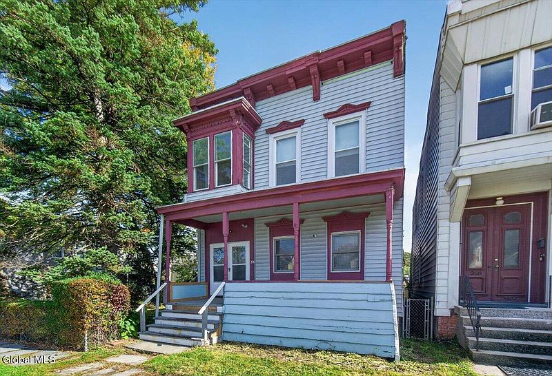 2nd image of 270 4th Avenue