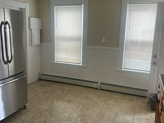 4th image of 95 Rathbun St #1R