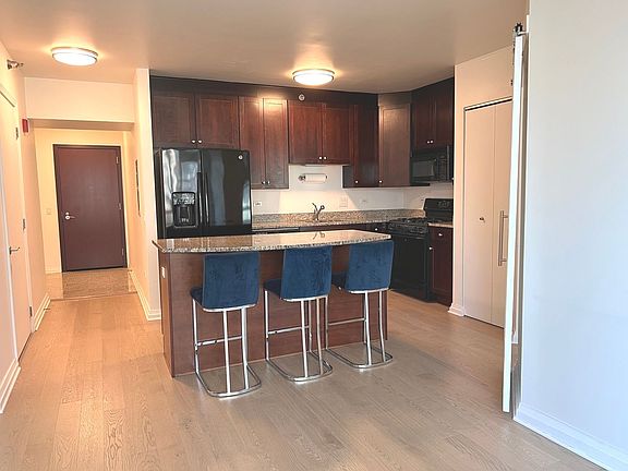 2nd image of 33 W Ontario St APT 18C