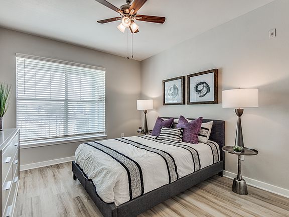 3rd image of 5342 Bond St #26308