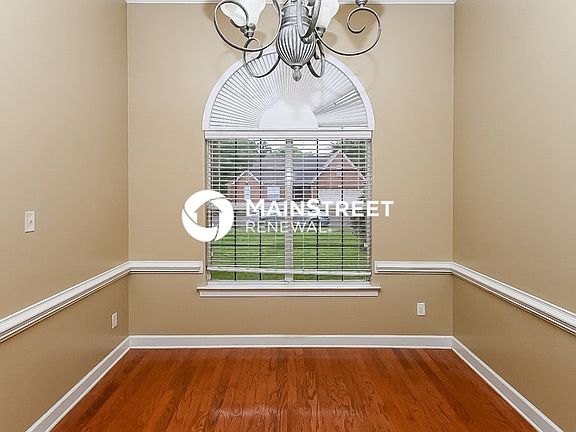 4th image of 7544 Mary Dr