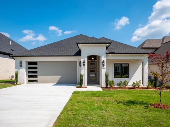 28 Belles Fleurs Cir, Little Rock, AR 72223