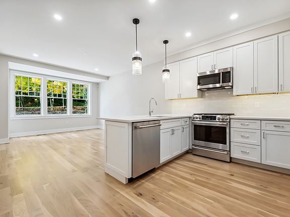 2nd image of 8 Husted Ln #1G