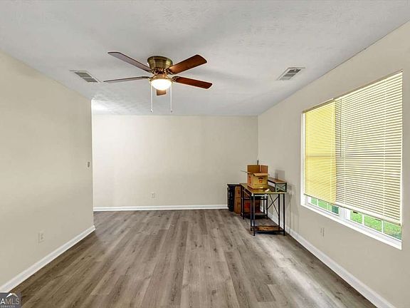 3rd image of 2880 Field Spring Dr