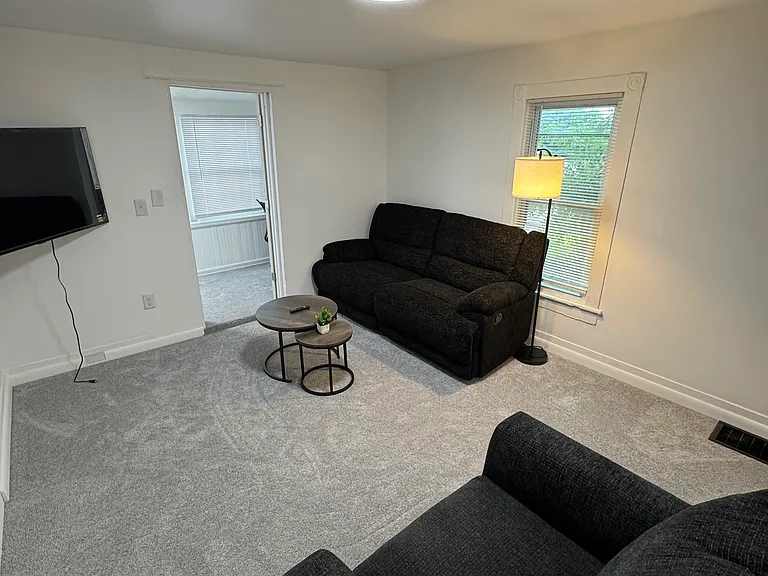 92 Crocker Ave #2 — Photo 1