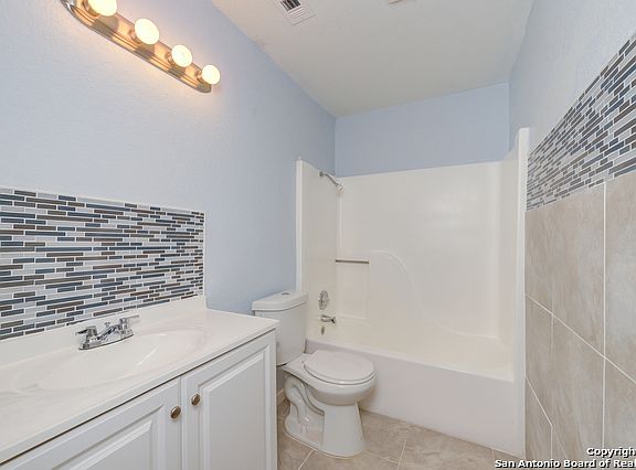 3rd image of 4134 Winesap Dr