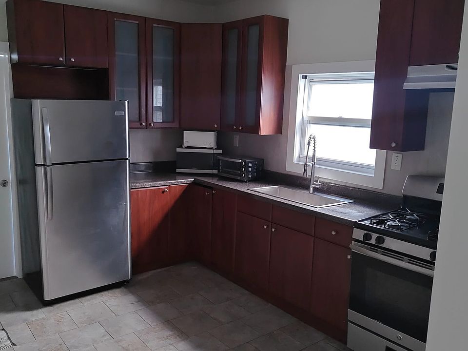 1st image of 117 Sterling Ave APT 5